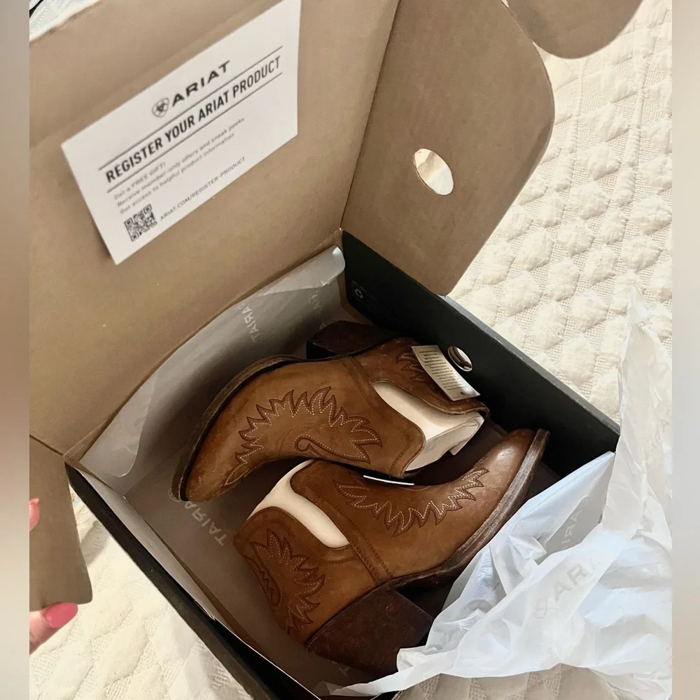 Ariat Dixon R Toe Western Ankle Boots Booties - Picture 2 of 8